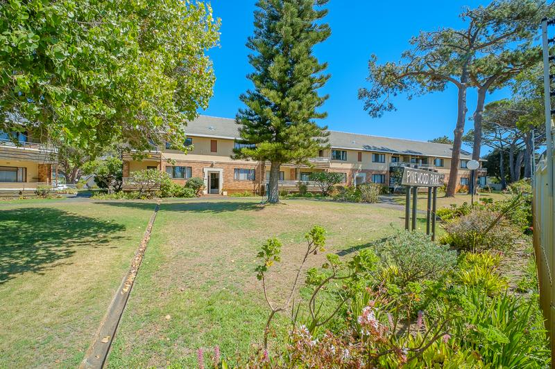 2 Bedroom Property for Sale in Bergvliet Western Cape